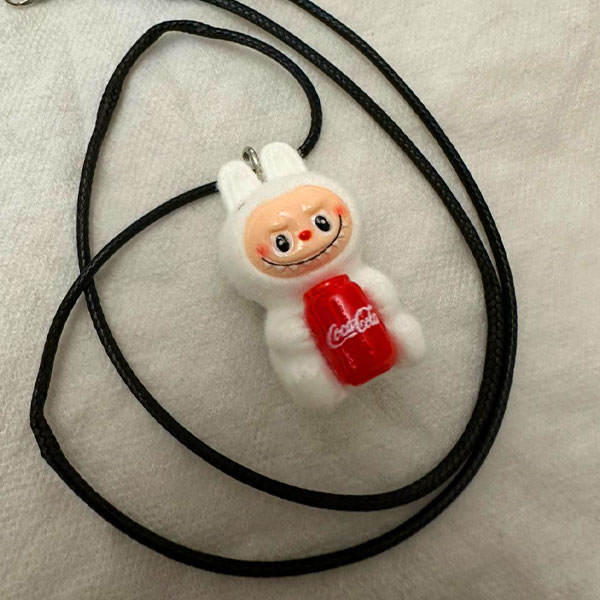 Labubu-neckless-w-04 گردنبند لبوبو اصل با استایل جدید